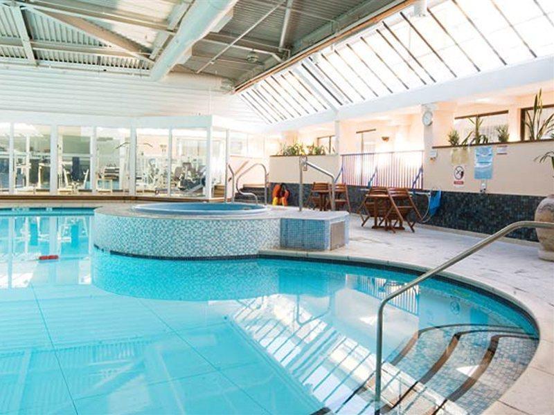 The Aberdeen Dyce Hotel Facilidades foto